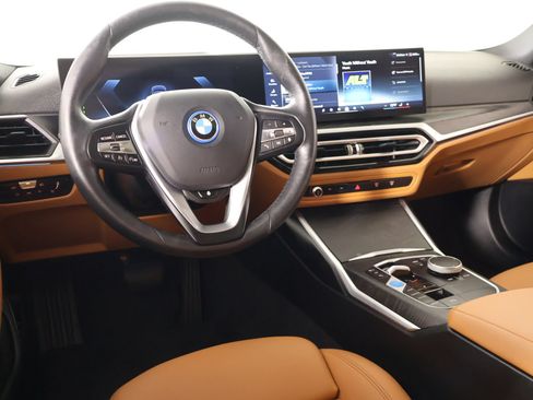 Used 2024 BMW i4 eDrive35 w/ Premium Package RWD image 2
