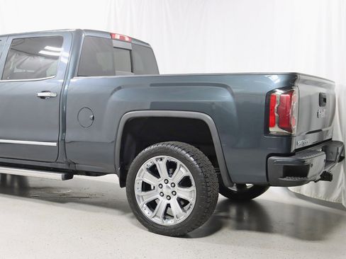 Used 2018 GMC Sierra 1500 Denali w/ Denali Ultimate Package AWD/4WD image 10