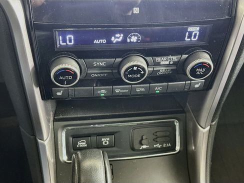 Used 2021 Subaru Ascent Limited w/ Technology Package AWD/4WD image 23