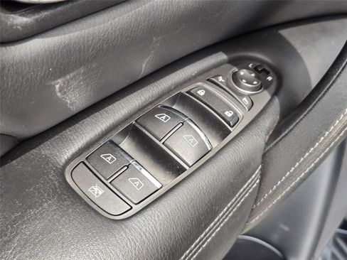 Used 2015 INFINITI QX80 4WD image 25