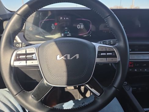 Used 2024 Kia Telluride S w/ S Sunroof Package image 10