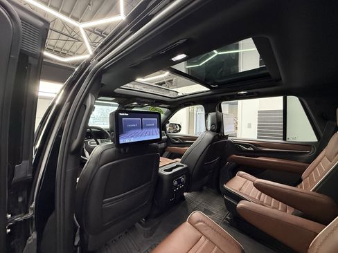 Used 2023 GMC Yukon Denali Ultimate image 22