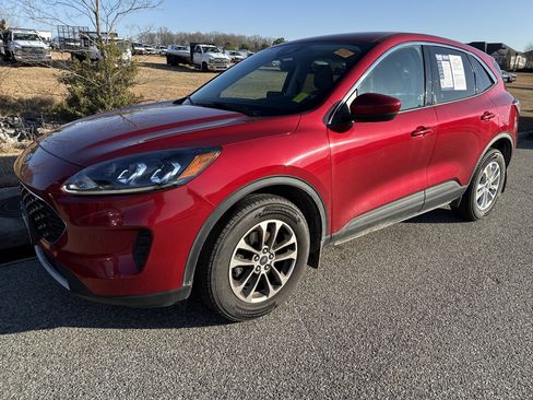 Used 2021 Ford Escape SE w/ Cold Weather Package image 10