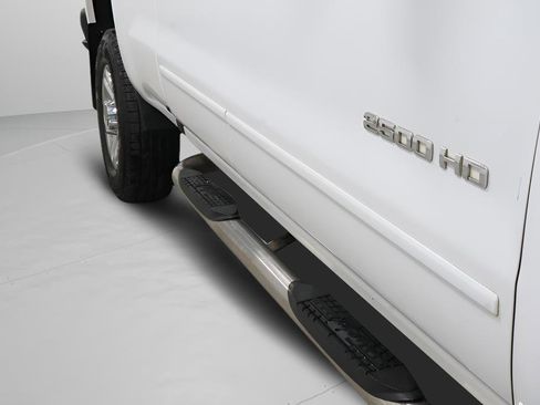 Used 2017 Chevrolet Silverado 2500 LT w/ LT Convenience Package image 30