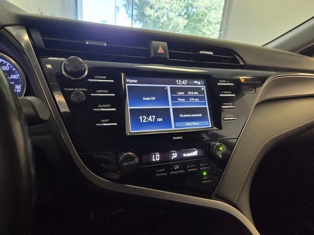 Used 2020 Toyota Camry SE FWD image 22