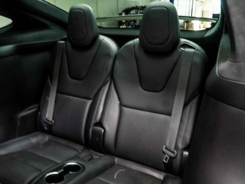 Used 2022 Tesla Model X image 39