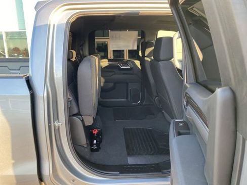 Used 2025 Chevrolet Silverado 1500 LT AWD/4WD image 31