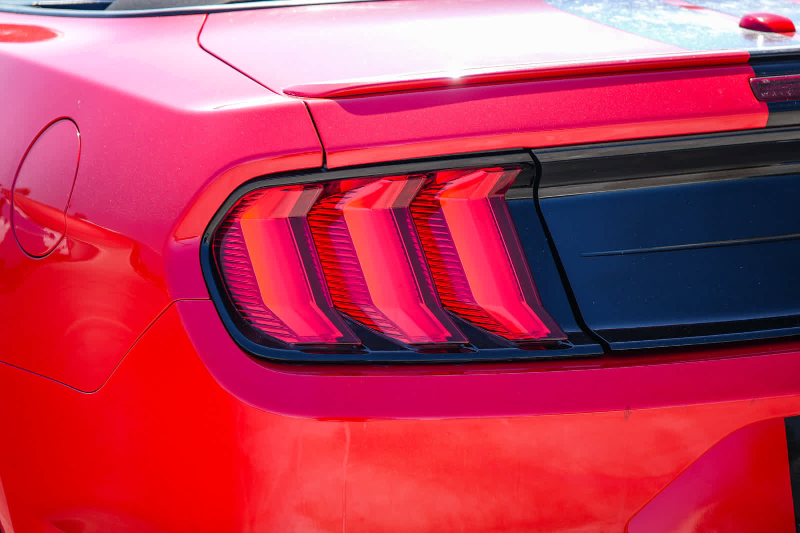 Used 2020 Ford Mustang GT Premium RWD image 10