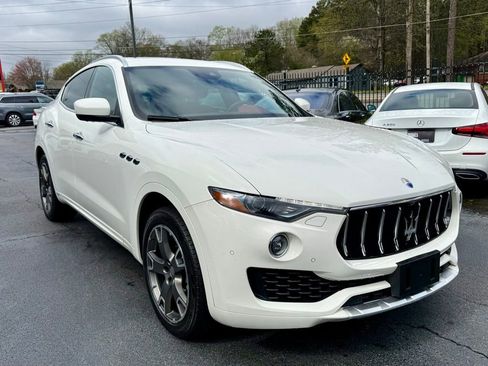 Used 2017 Maserati Levante Base image 3