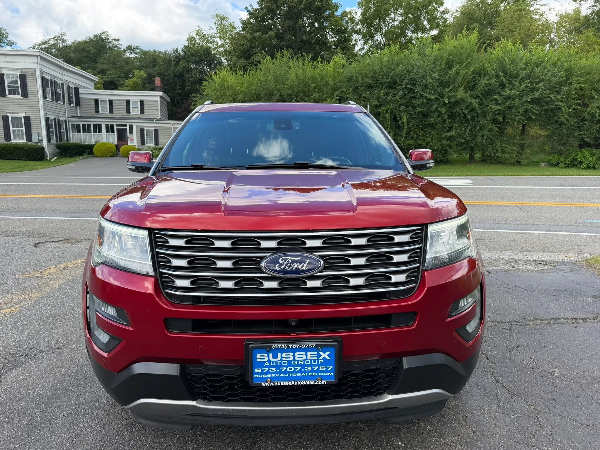 Used 2016 Ford Explorer Limited w/ Equipment Group 301A FWD image 2