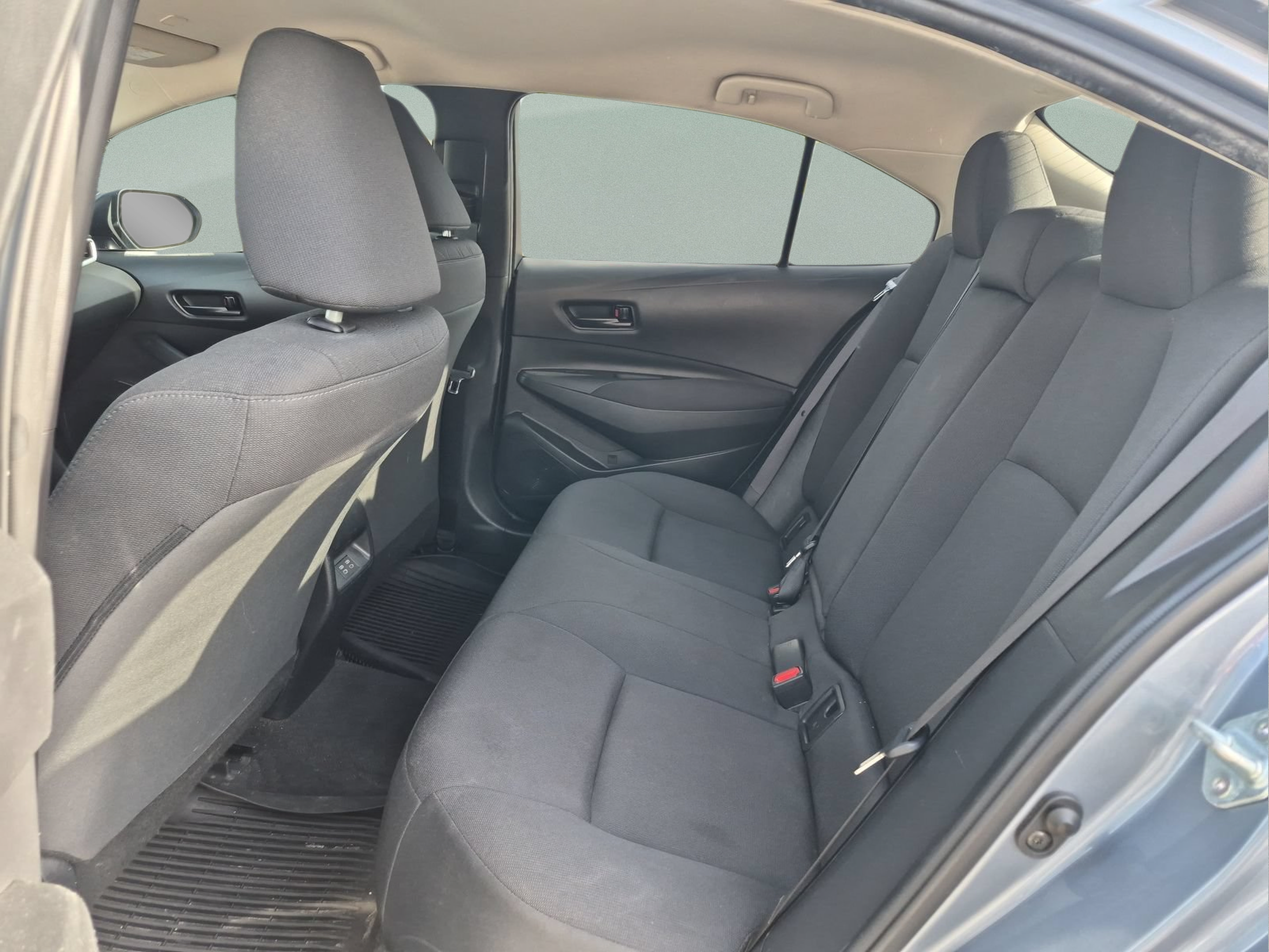 Used 2023 Toyota Corolla LE FWD image 17
