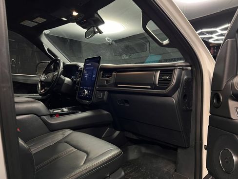 Used 2023 Ford Expedition Max Platinum AWD/4WD image 8