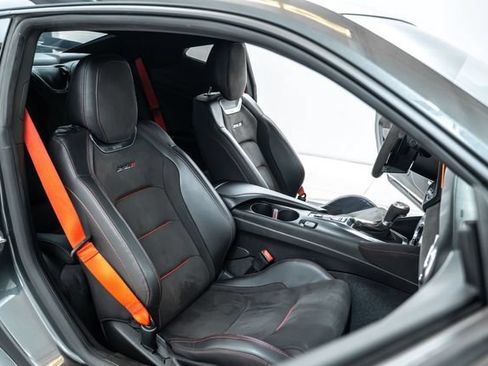 Used 2018 Chevrolet Camaro ZL1 RWD image 25