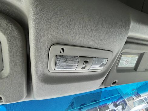 Used 2021 Nissan NV 2500 S image 25