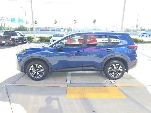 Used 2023 Nissan Rogue SV FWD image 7