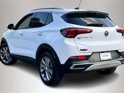 Certified 2022 Buick Encore GX Essence w/ Advanced Technology Package image 5