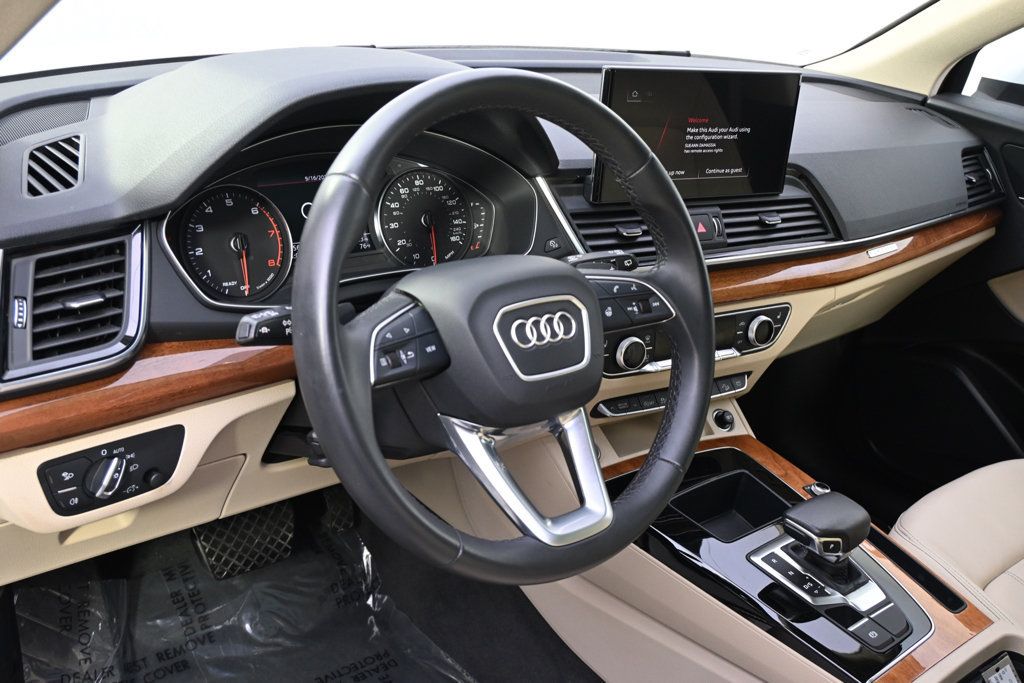 Used 2023 Audi Q5 2.0T Premium w/ Convenience Package AWD/4WD image 11