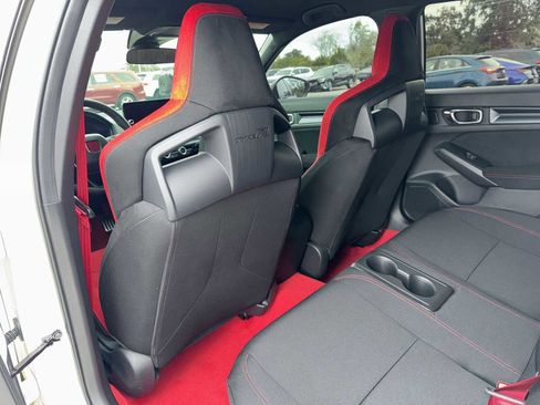 Used 2025 Honda Civic Type R image 16