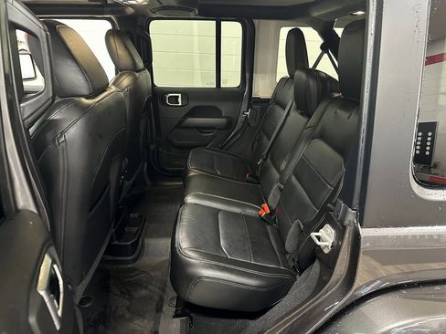 Certified 2023 Jeep Wrangler Sahara w/ Dual Top Group image 32