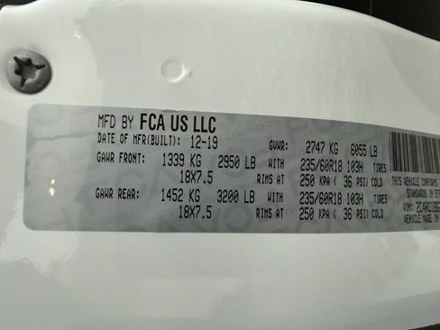 Used 2020 Chrysler Pacifica Touring-L FWD image 51