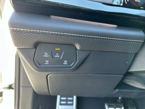 New 2026 Volkswagen Atlas SEL Premium R-Line AWD/4WD image 32
