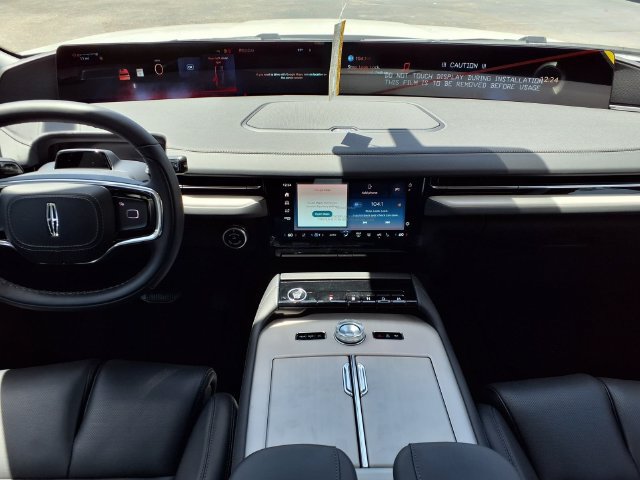 New 2027 Lincoln Navigator Premiere RWD image 9