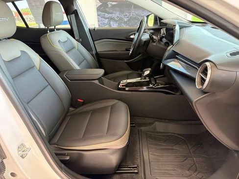 Used 2024 Chevrolet Trax ACTIV w/ Sunroof Package FWD image 11