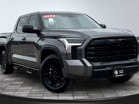 Used 2024 Toyota Tundra SR5 w/ SR5 Premium Package RWD image 4