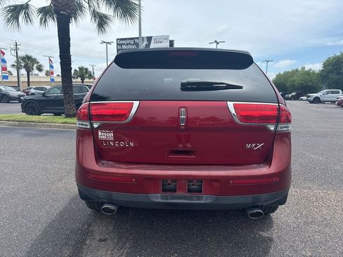 Used 2014 Lincoln MKX FWD w/ Equipment Group 101A image 4