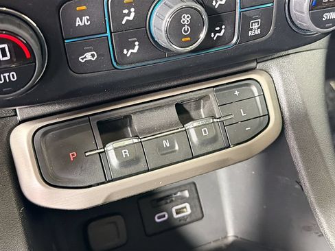 Used 2023 GMC Acadia Denali w/ Black Diamond Edition AWD/4WD image 18
