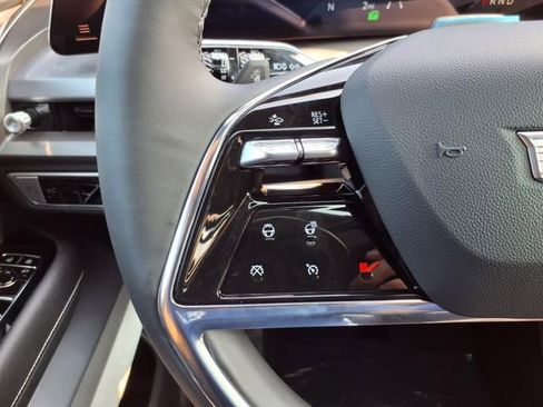 New 2026 Cadillac Vistiq Sport image 34