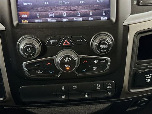 Used 2019 RAM 1500 Big Horn image 22