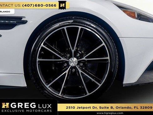 Used 2017 Aston Martin Vanquish S image 9