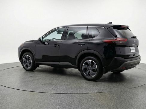 Used 2025 Nissan Rogue SV FWD image 6