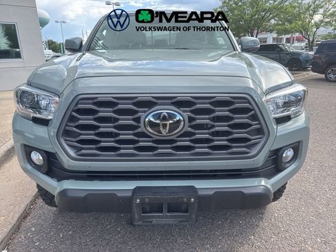 Used 2022 Toyota Tacoma TRD Off-Road AWD/4WD image 3