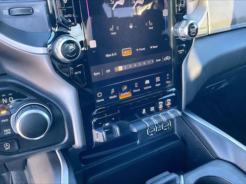 Used 2023 RAM 1500 Big Horn image 33