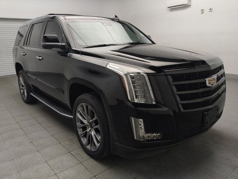 Used 2019 Cadillac Escalade Premium Luxury w/ Escalade Sport Edition RWD image 13