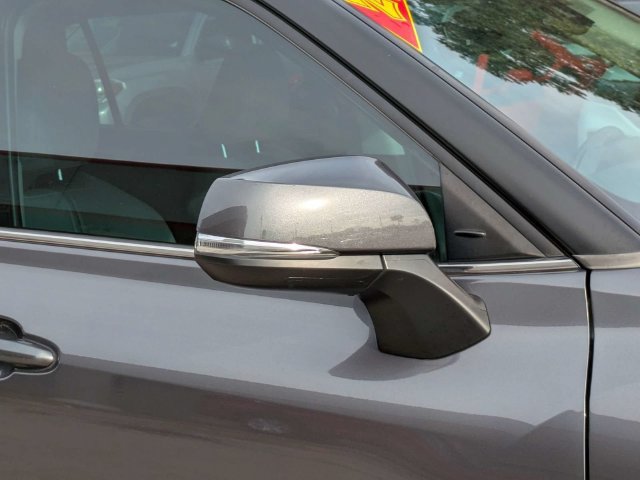 Used 2023 Toyota Highlander XLE FWD image 12
