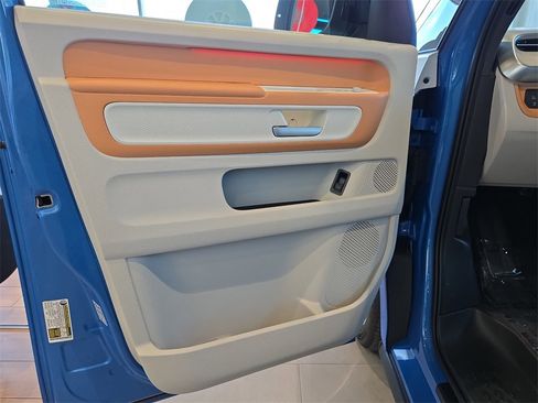 New 2025 Volkswagen ID. Buzz 1st Edition image 13