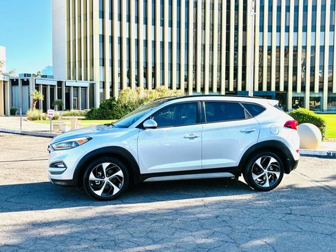 Used 2018 Hyundai Tucson Value w/ Cargo Package image 3