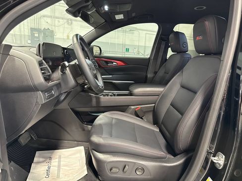 Used 2024 Chevrolet Traverse Z71 w/ LPO, Floor Liner Package AWD/4WD image 27