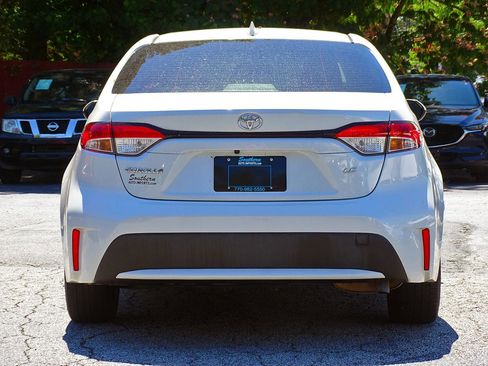 Used 2021 Toyota Corolla LE FWD image 12