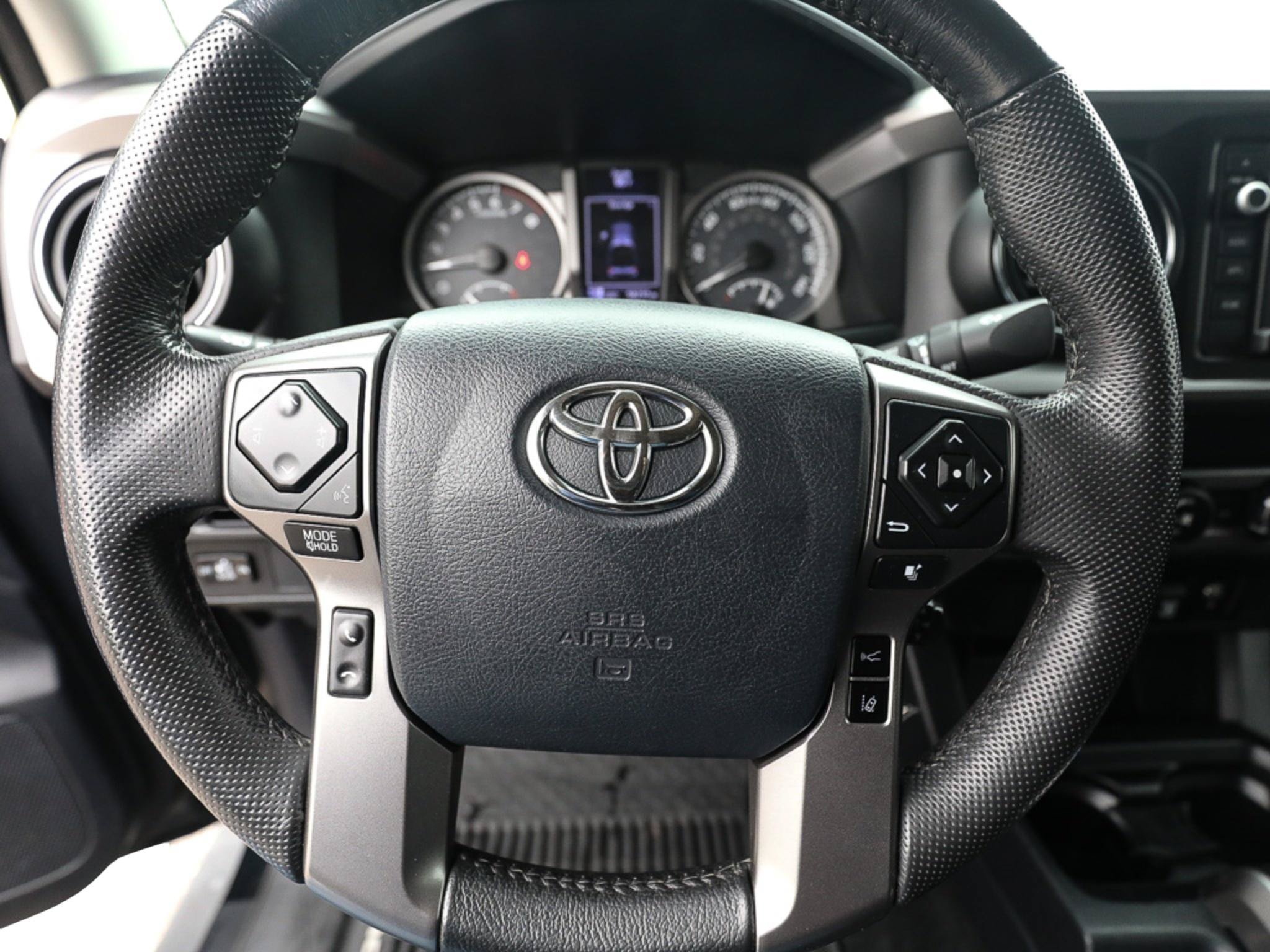 Used 2019 Toyota Tacoma SR5 AWD/4WD image 15