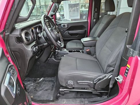 Used 2022 Jeep Wrangler Sport S image 12