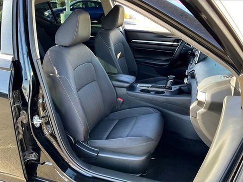 Certified 2022 Nissan Altima 2.5 SV image 6