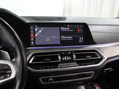 Certified 2022 BMW X6 xDrive40i w/ M Sport Package image 9