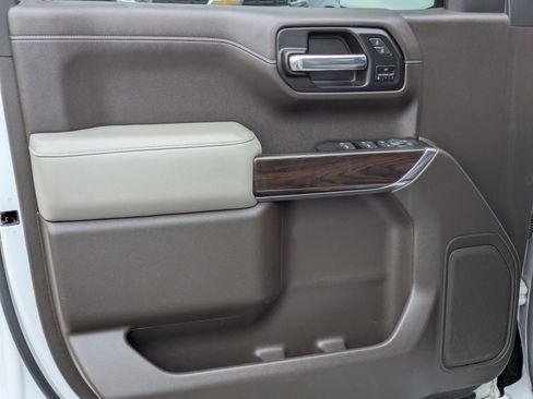 Used 2020 GMC Sierra 1500 SLT image 12