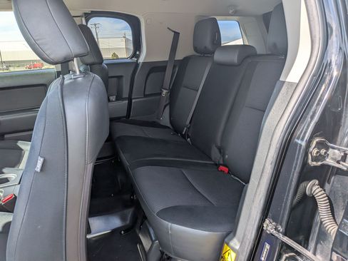 Used 2011 Toyota FJ Cruiser 4WD w/ Convenience Pkg image 26