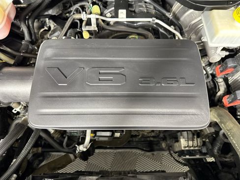 Used 2024 RAM 1500 Big Horn AWD/4WD image 30