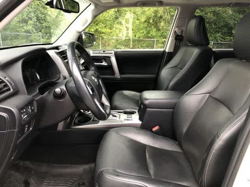 Used 2020 Toyota 4Runner Limited AWD/4WD image 19